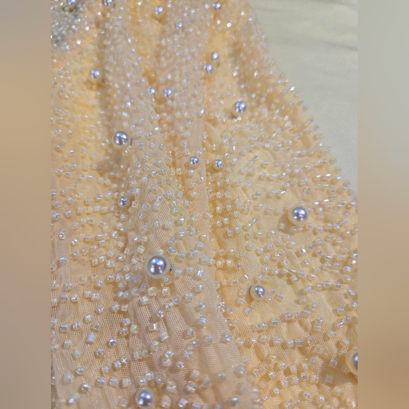 Oh Polly Plunging Long Sleeve Beaded Dress Yellow Womens Size 8 Fits Like 6 NWT - Picture 5 of 16